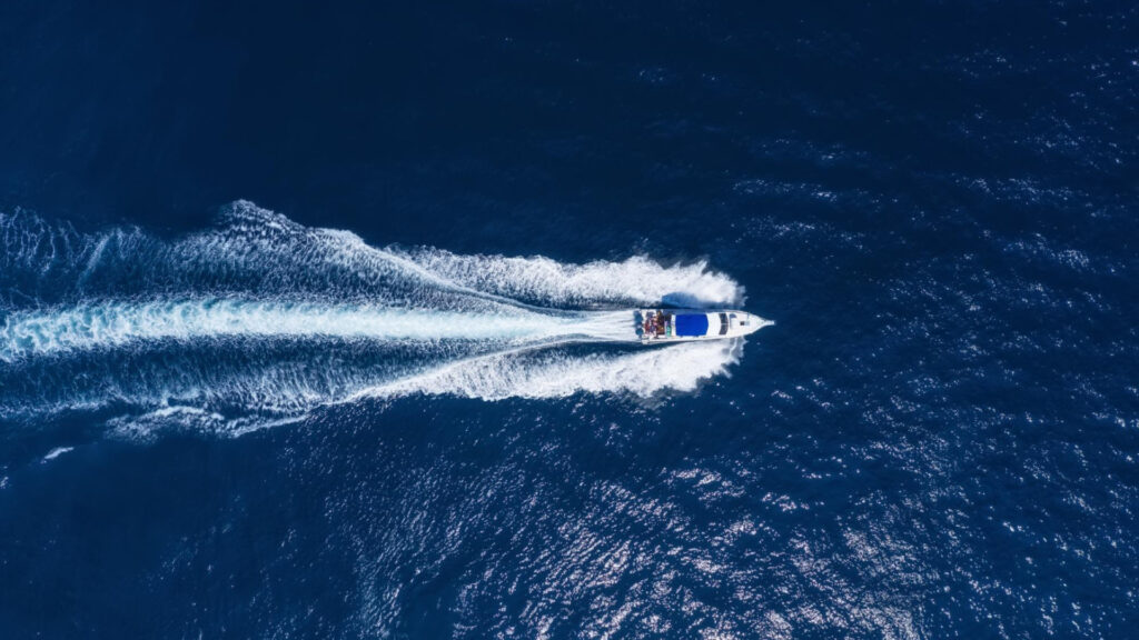 Voyager autrement : le superéthanol, une nouvelle vague pour la navigation